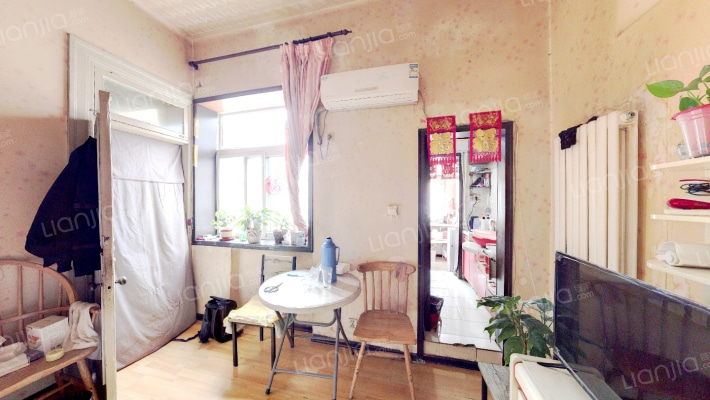 鸿德里二手房实景图