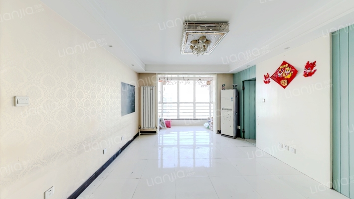 白金公寓二手房实景图