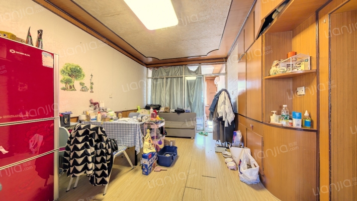 德华小区二手房实景图