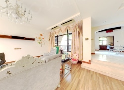 整租·金色溪谷 5室2厅 跃层 南_金色溪谷租房