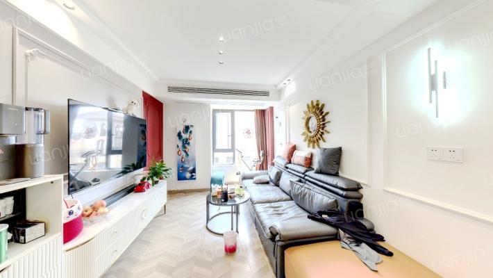 伴山蝶墅二手房实景图