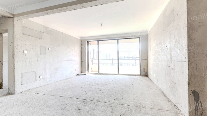 兴宇凤栖台二手房实景图