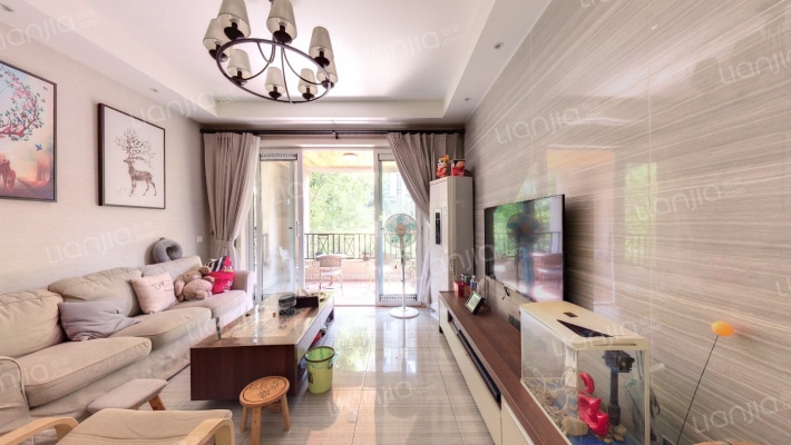 隆鑫爱琴海二期二手房实景图