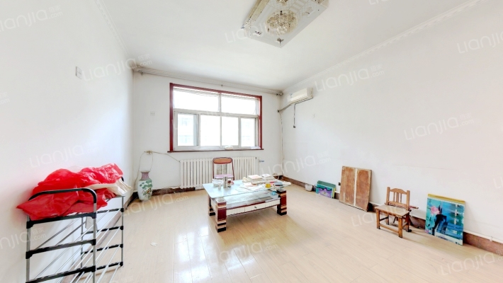 交警队宿舍二手房实景图