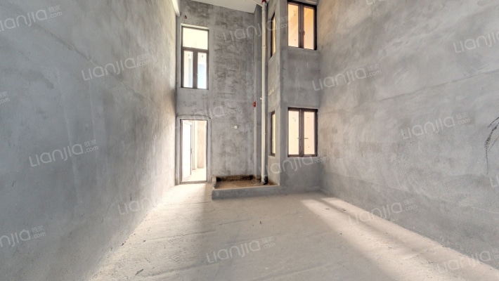 诺希央墅二手房实景图