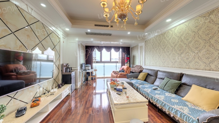 翡翠公馆二手房实景图