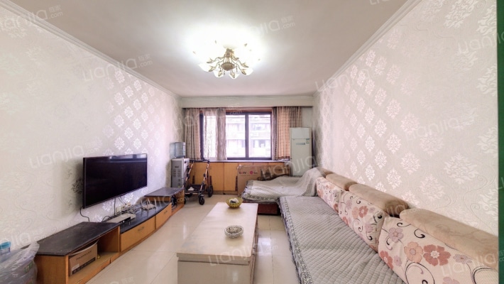 雨轩华新小区二手房实景图