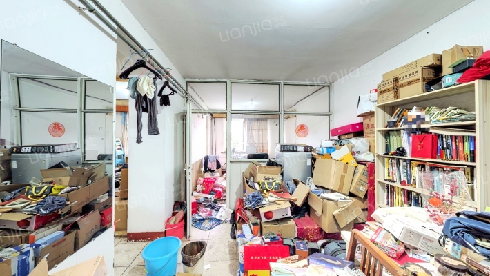 体育学院宿舍二手房实景图