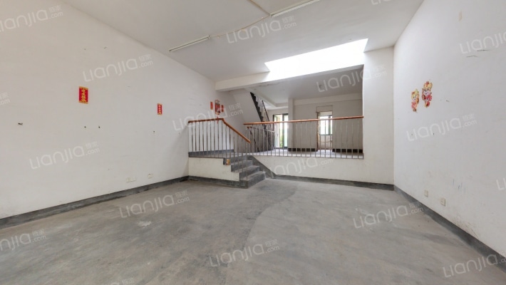 万科白马花园(别墅)二手房实景图