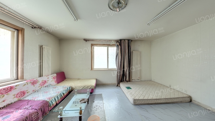 利海家园二手房实景图