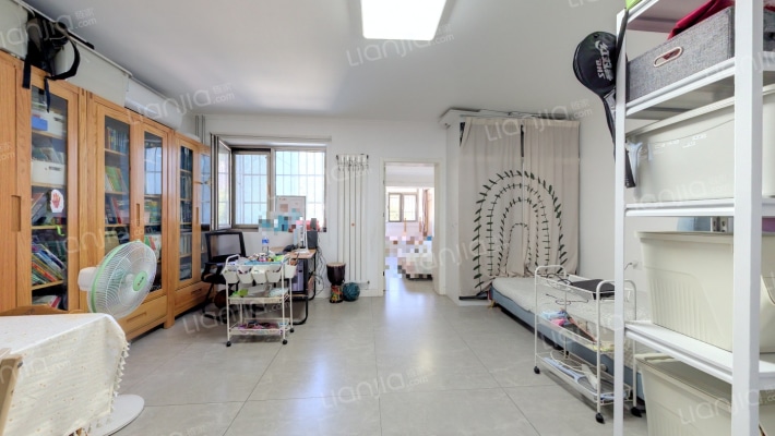 中门寺街67号院二手房实景图