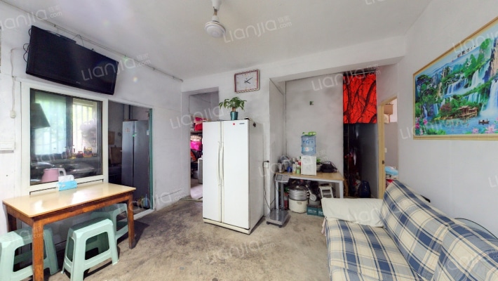 卓越维港二手房实景图