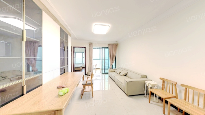 恒大金碧天下天鸿苑二手房实景图