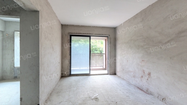 盛越华府二手房实景图