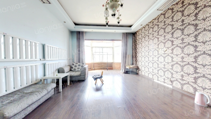 保工怡园二手房实景图