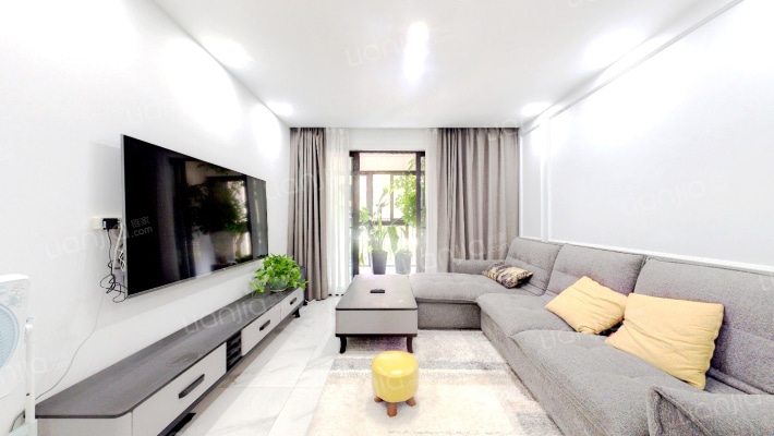 天铂二手房实景图