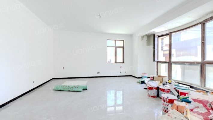 天鸿颐景别墅二手房实景图