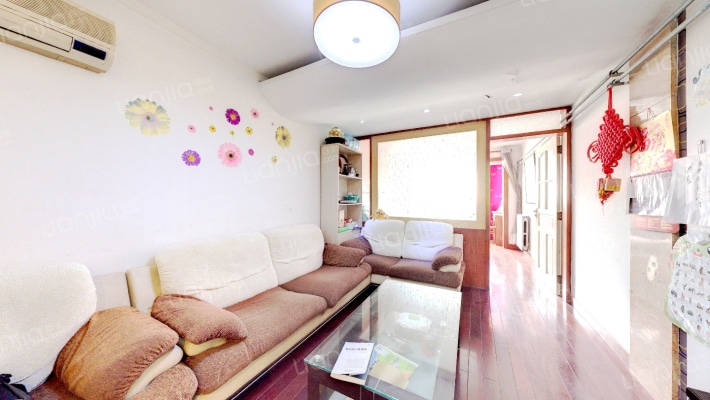 海滨广场小区二手房实景图