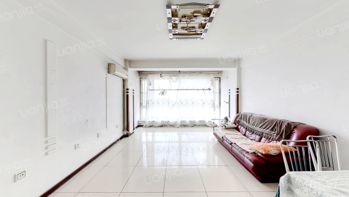 汇宝国际花园B区二手房实景图