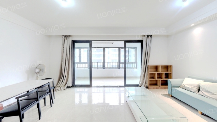 保利罗兰香谷二手房实景图