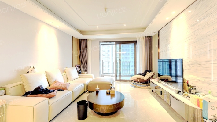 万科翡翠国宾B地块二手房实景图