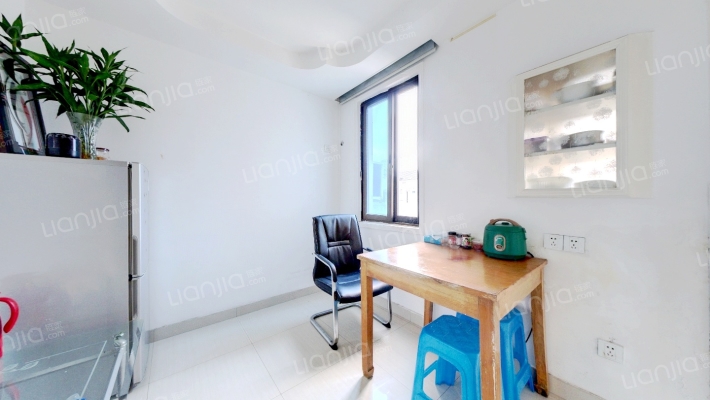 虞園新村二手房实景图