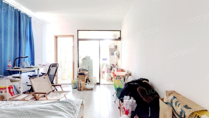 青年居易小区二手房实景图