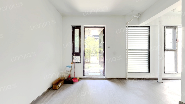 中骏骏澜湾二手房实景图