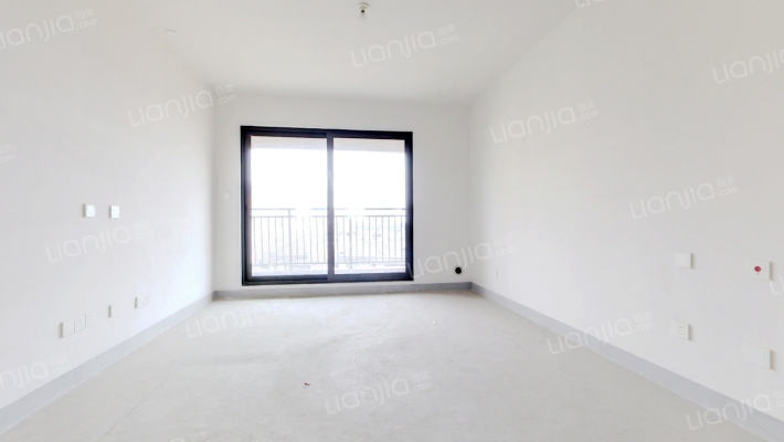 保利艾庐二手房实景图