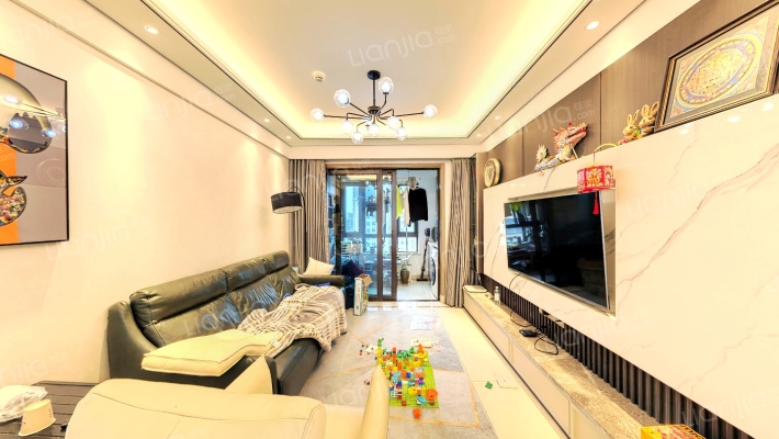 国贸天成一期二手房实景图