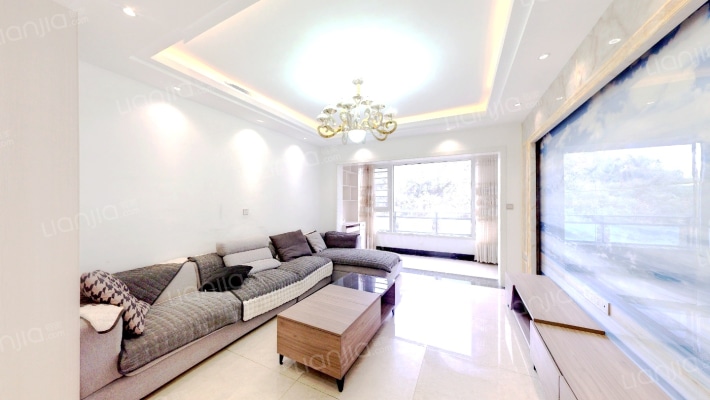 保利凤凰湾E区二手房实景图