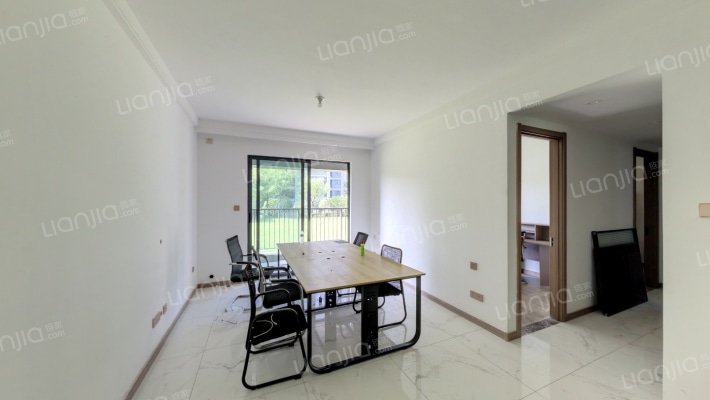 南昌旭辉中心C区二手房实景图