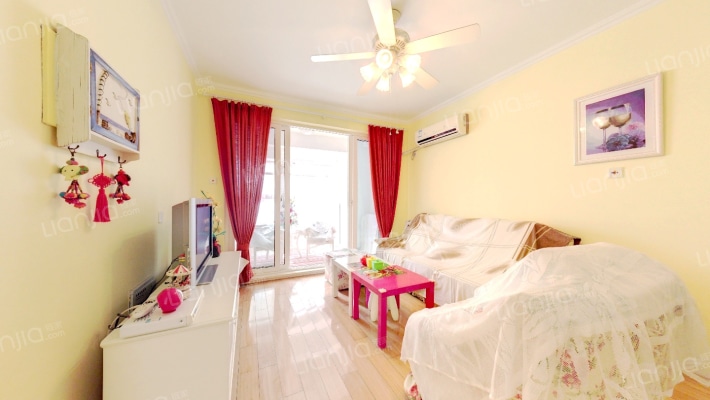 普罗旺斯二手房实景图