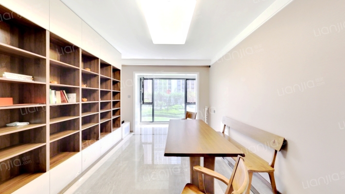 万科公园都会二手房实景图