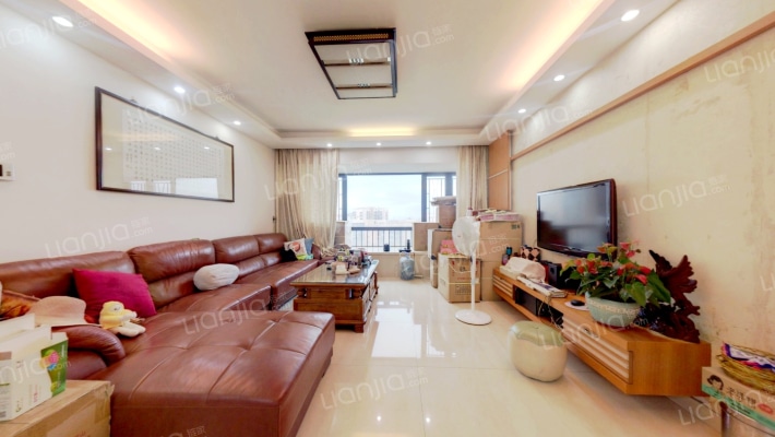 集信名城二手房实景图