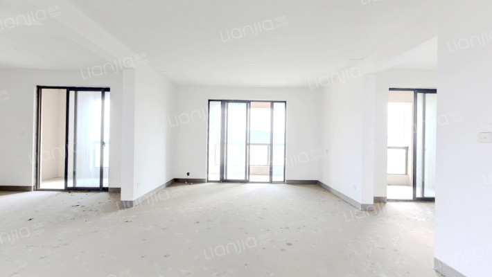 龙华苑二手房实景图