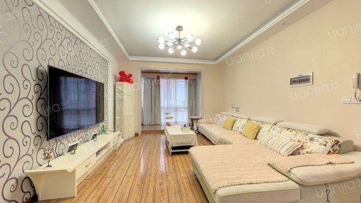 山水年华B区二手房实景图