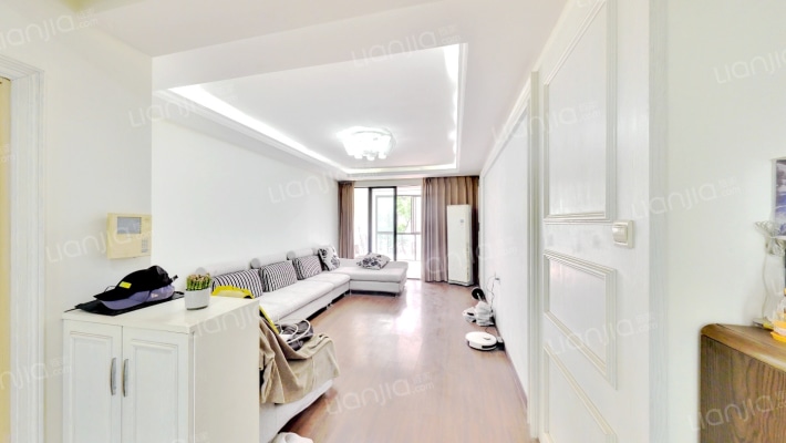 万科西街花园二手房实景图