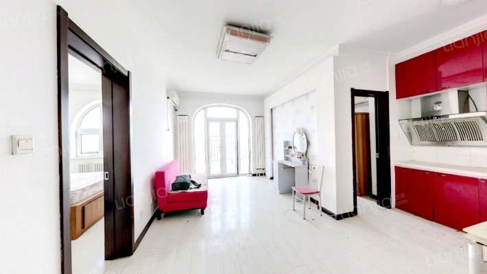 開世嘉年二期二手房实景图