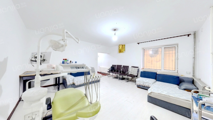 新曲线小区二手房实景图