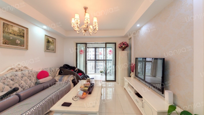 卓越蔚蓝海岸三期二手房实景图