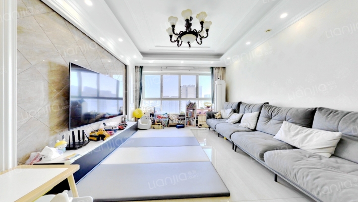 保利锦湖林语南区二手房实景图