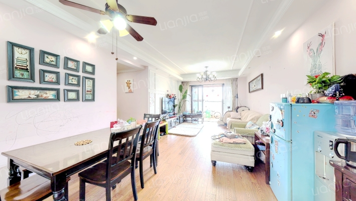 中德英伦联邦C区二手房实景图