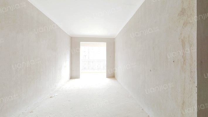 伴山蝶墅二手房实景图