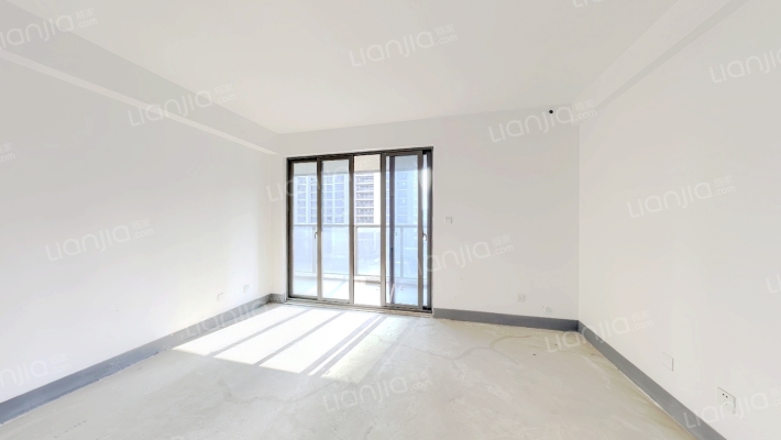 秦忆荣府南区二手房实景图