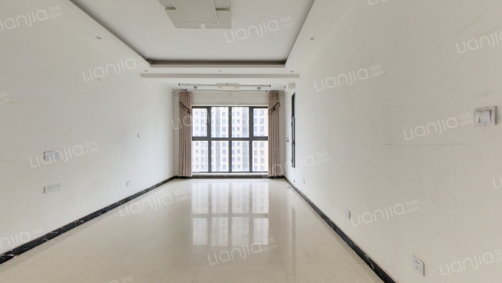 领城蔚然里南院二手房实景图