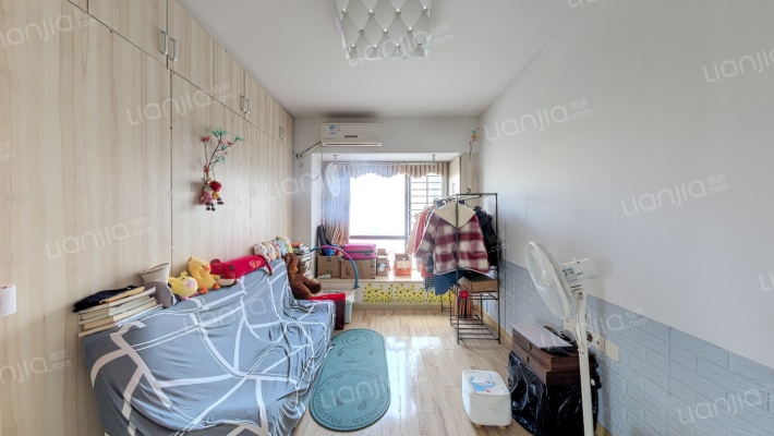 音乐花园二手房实景图