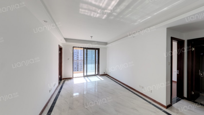 绿地海湾繁海苑二手房实景图