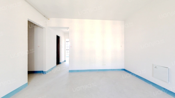 翡翠湾二期紫春庭二手房实景图