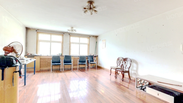 科大花园二手房实景图